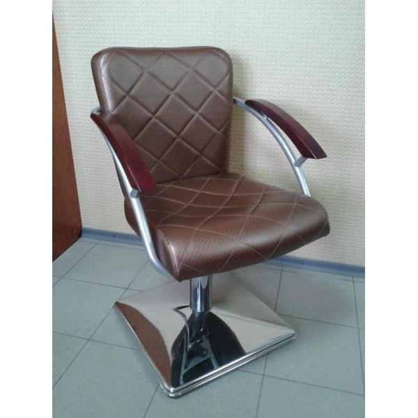 Кресло парикмахерское Кр015