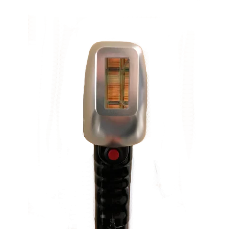 Диодный лазер SOPRANO TITANIUM на три длины волны с двумя манипулами Диодный лазер SOPRANO TITANIUM на три длины волны с двумя манипулами